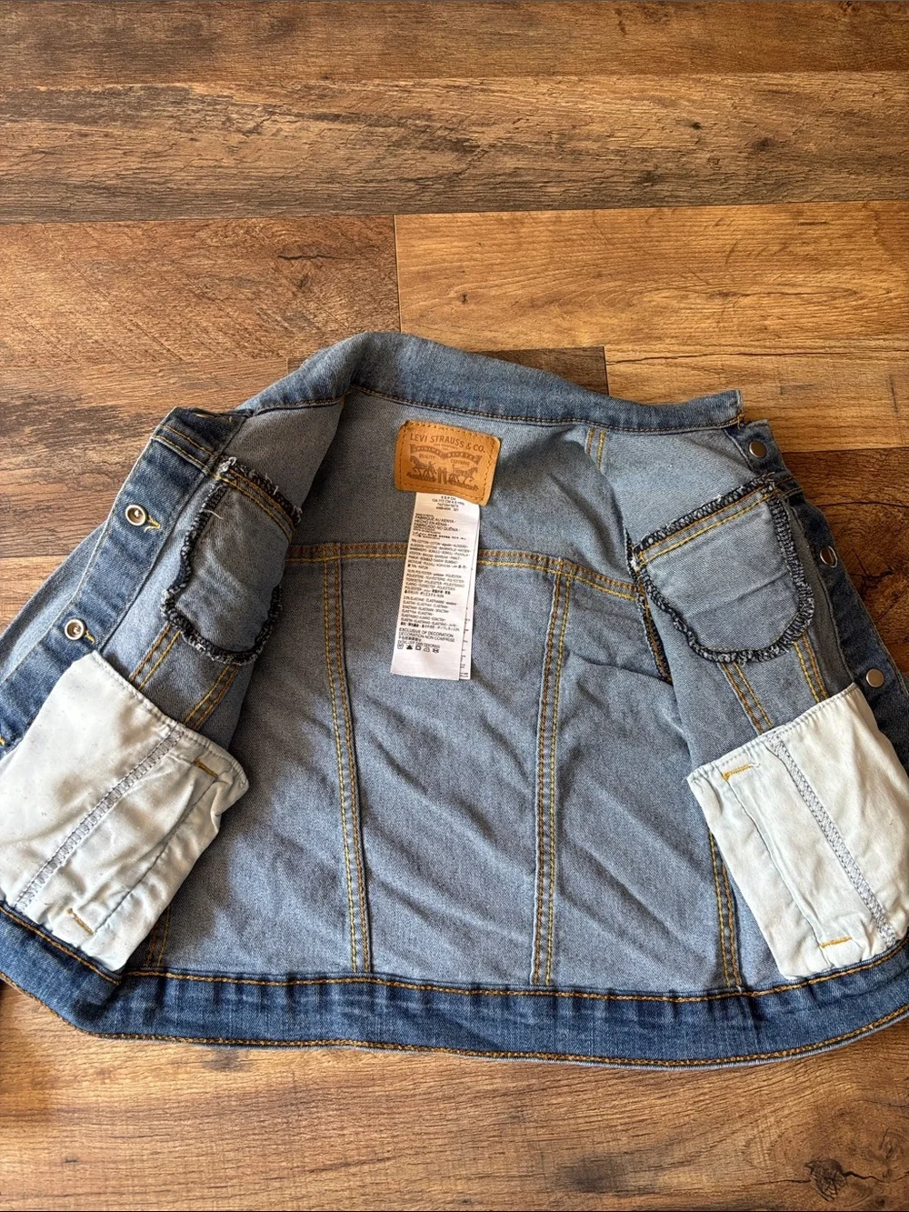 Levi’s Girls Blue Jean Denim Jacket size 5 small